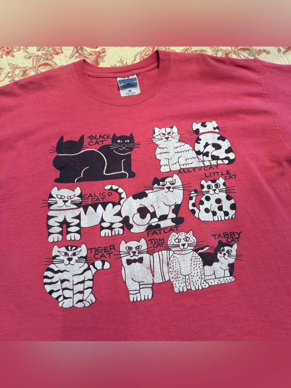 Vintage 90s Pink Cat Graphic T-Shirt with Super Cute Cat Illustrations